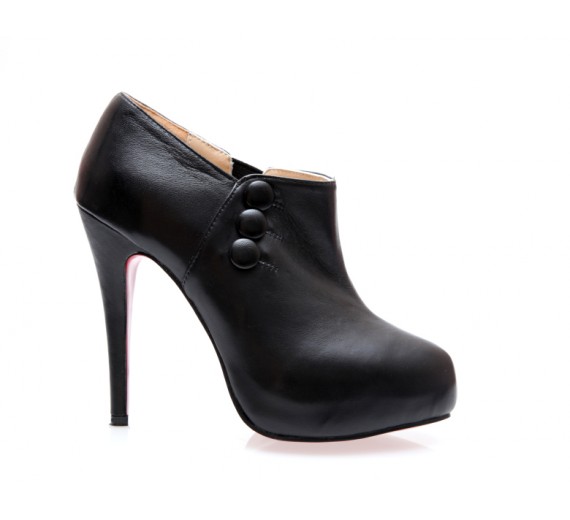 Ann Ankle Boot